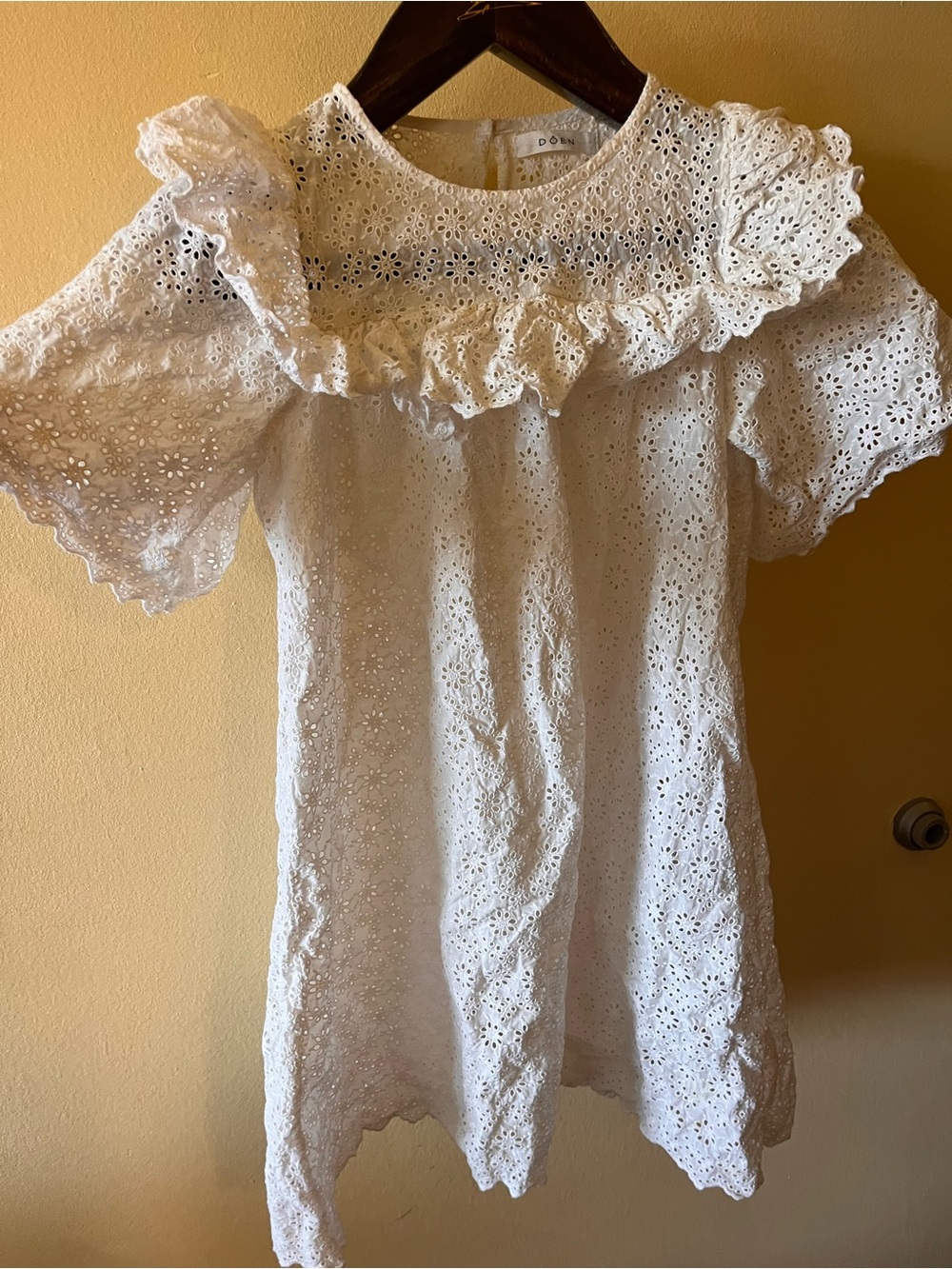 Doen Ruffle White Mini Dress - Picture 5 of 12
